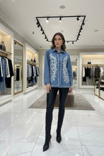 Charger l'image dans la galerie, Chemise en jean avec brodés