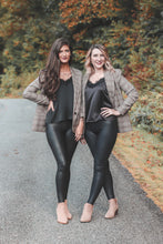 Charger l'image dans la galerie, pantalon legging en cuir