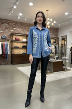 Charger l'image dans la galerie, Chemise en jean avec brodés
